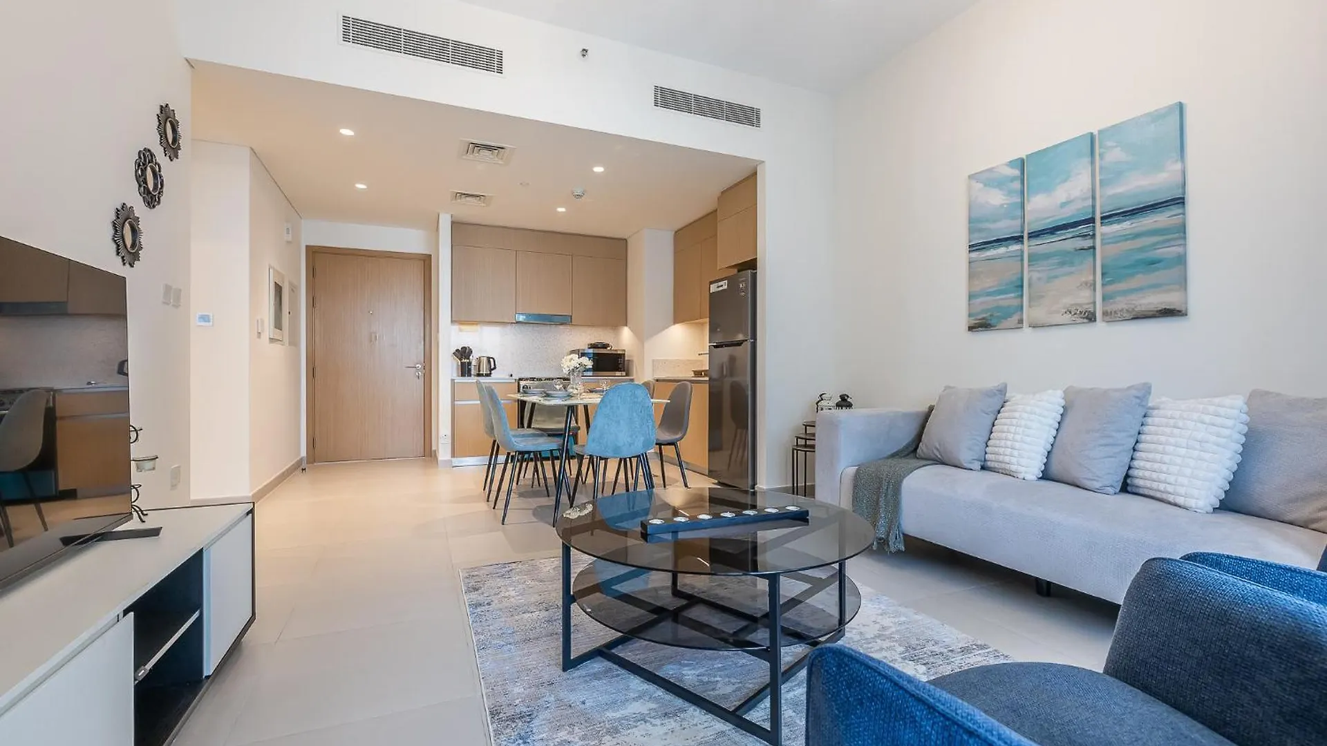 Exquisite 1Bdr Apartment In Creek With Pool View Dubai